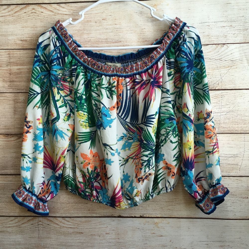 FLYING TOMATO BOHO OFF-SHOULDER CROP‎ TOP IN FLORAL PRINT